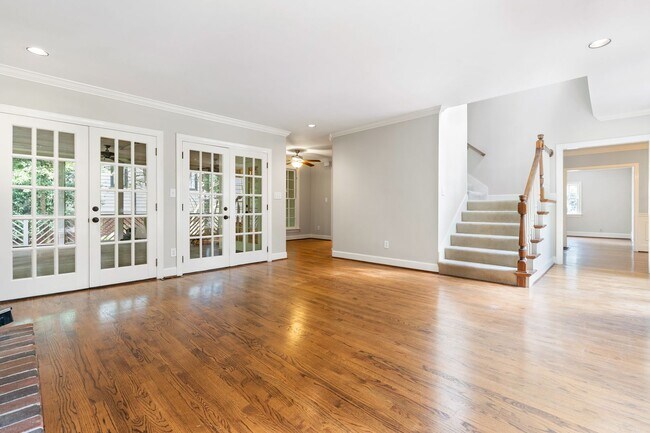 Building Photo - 12 Montevallo Terrace