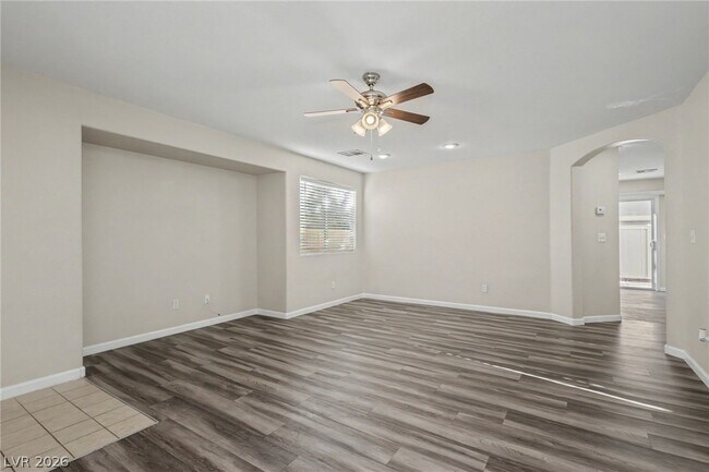 Building Photo - 958 Medina De Leon Ave