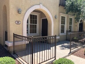 Building Photo - 2754 S Sulley Dr