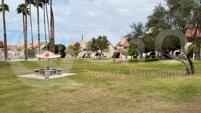 Building Photo - 30 E Brown Rd