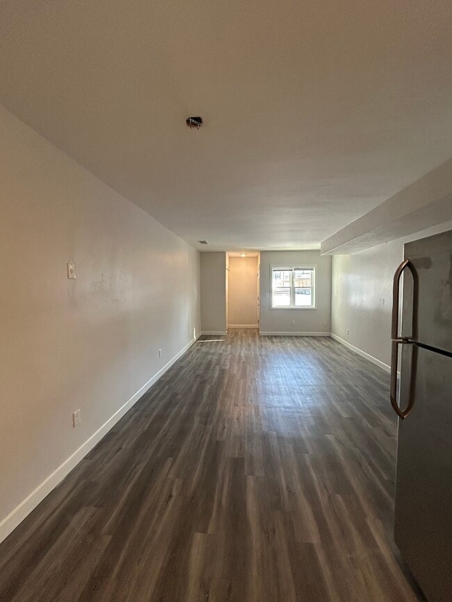 Sala de estar - 1371 Shirley St