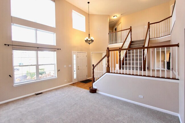 Building Photo - 18376 W Springwood Dr