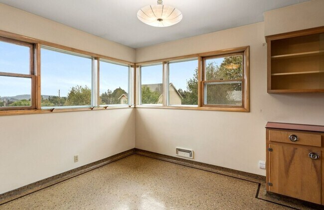 Foto del edificio - OREGON MID CENTURY DREAM