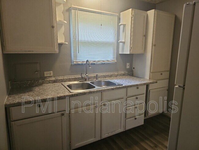 Foto del edificio - 5905 East 21st St