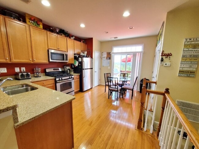 Building Photo - 15695 John Diskin Cir