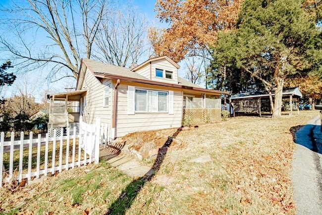 Building Photo - 8017 Acorn Ave