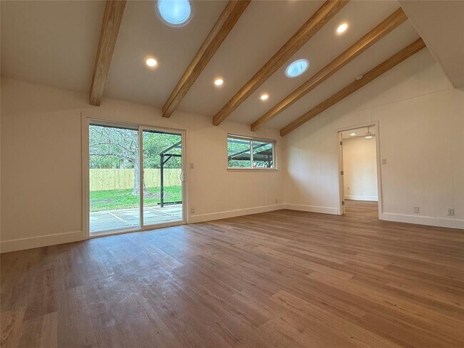 Foto del edificio - 6712 Bryn Mawr Dr