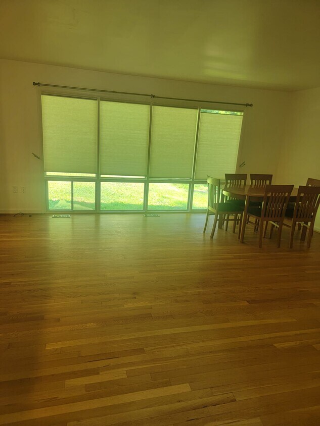 Foto del edificio - 2518 Fowlers Ln