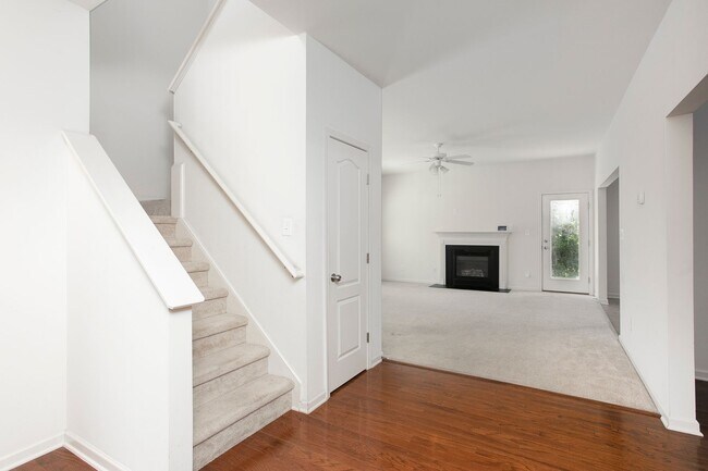 Foto del edificio - Fantastic 4 Bedroom Home In Southeast Rale...