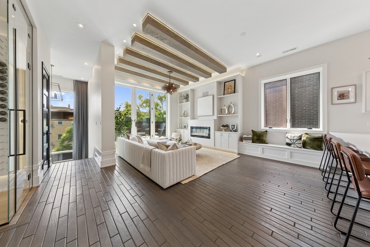 Foto principal - 2756 N Magnolia Ave