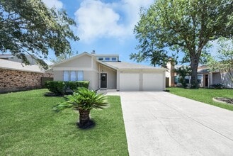 Building Photo - 18019 Autumn Hills Dr