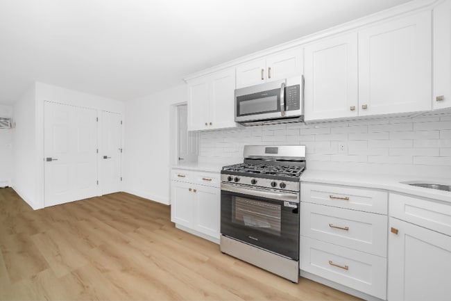 Photo - 621 S 5th St Apartment