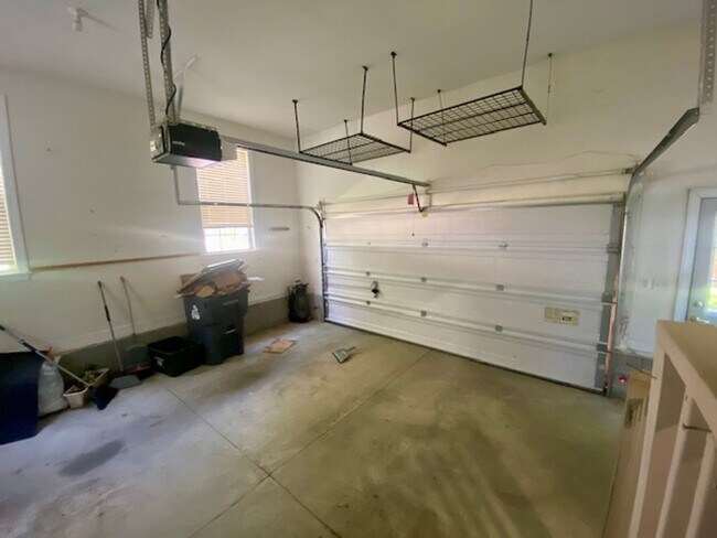 Building Photo - Single Family home in Lake Powell Forest! ...