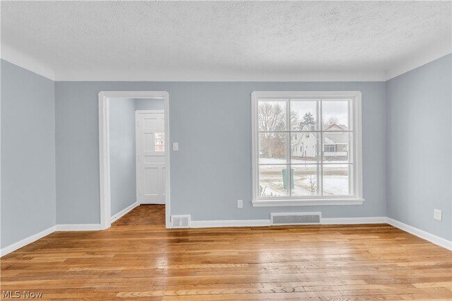 Foto del edificio - 5176 Joseph St