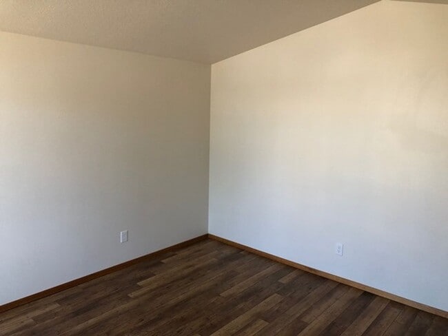 Building Photo - 21696 SW Jay St