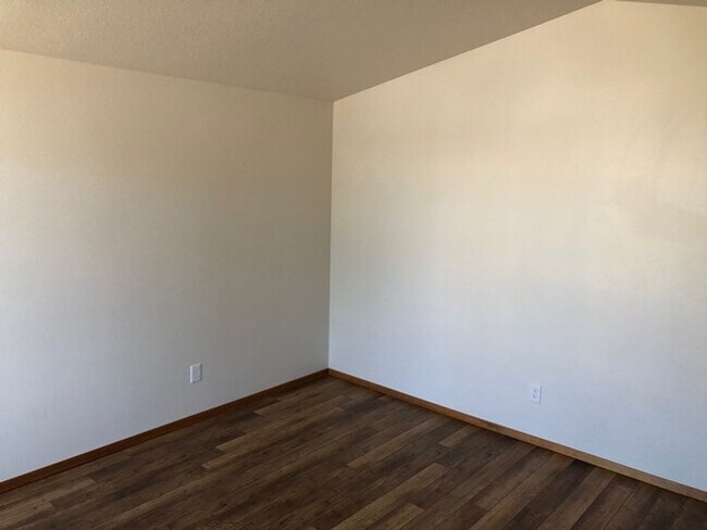 Foto del edificio - 21696 SW Jay St