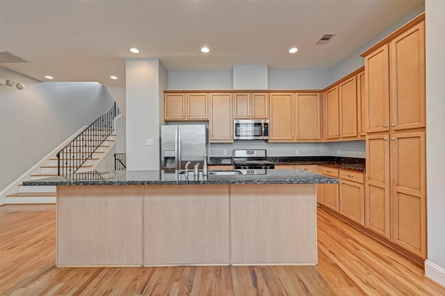 Building Photo - 2906 Leeland St