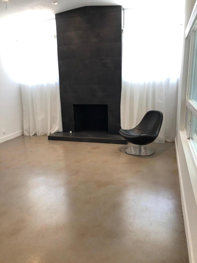 Foto del edificio - 4119 E Palm Ln