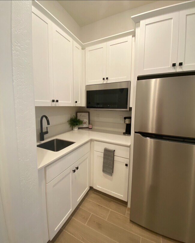 Foto del edificio - 3733 N Clay St