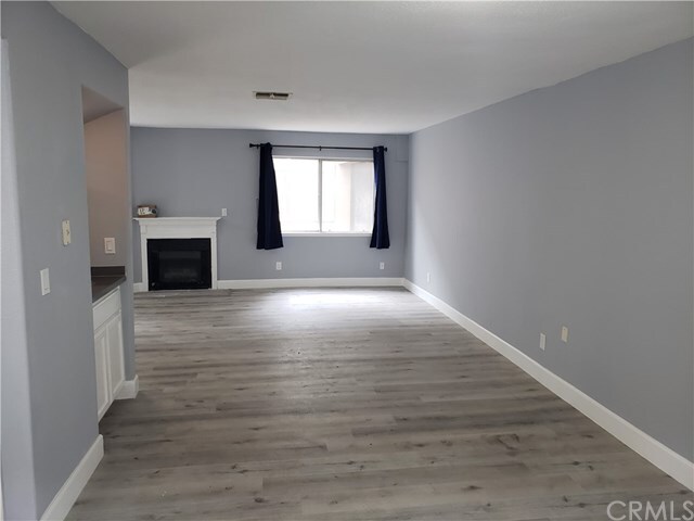 Building Photo - 49 N Parkwood Ave