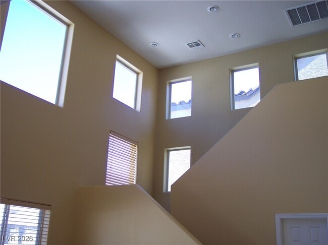 Building Photo - 5086 Penryn Ct