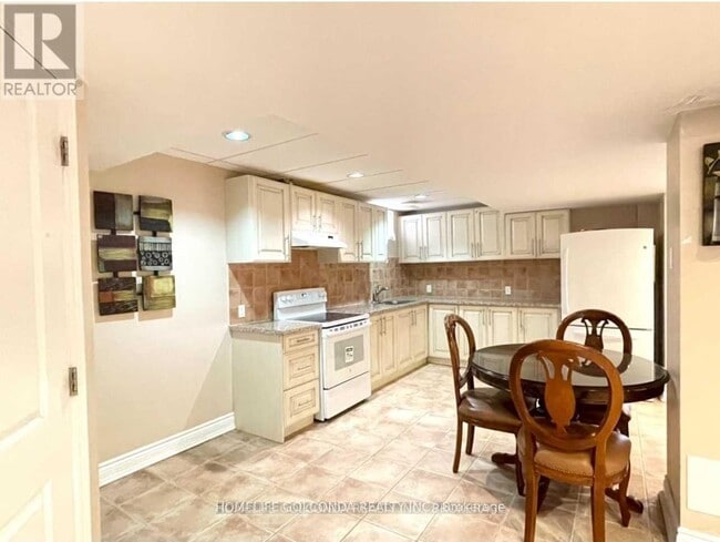 Building Photo - 33 Hammerstone Crescent