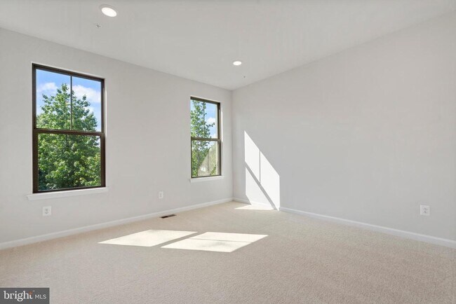 Foto del edificio - 6947 Gladebrook Rd