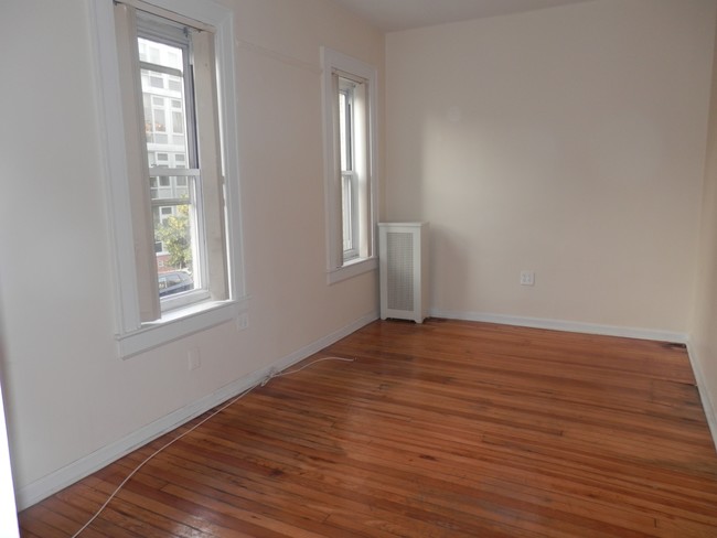 Building Photo - 472 Sterling Pl