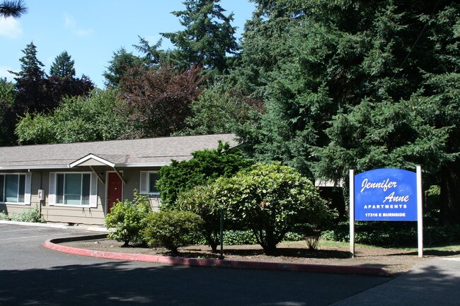 Foto del edificio - Jennifer Anne Apartments