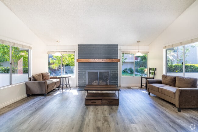 Recreation Room - Woodland House Apartments