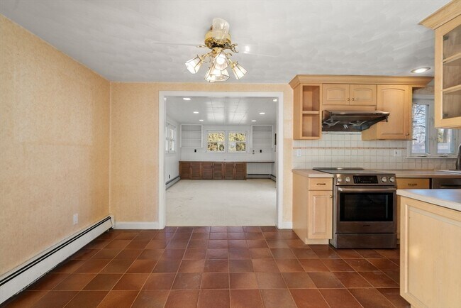 Building Photo - 8 Stanley St