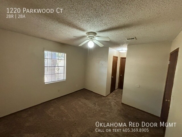 Building Photo - 1220 Parkwood Ct
