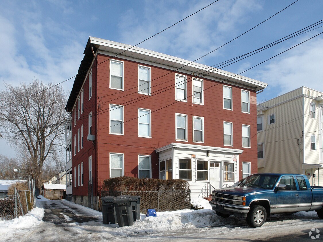 Primary Photo - 106-108 Mather St