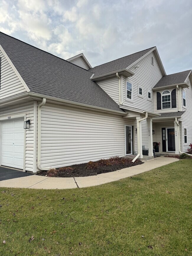 Building Photo - 1850 Stoney Ln