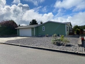 Building Photo - 949 Blanco Ave