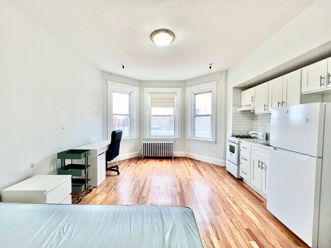 Foto del edificio - 1330 Commonwealth Ave