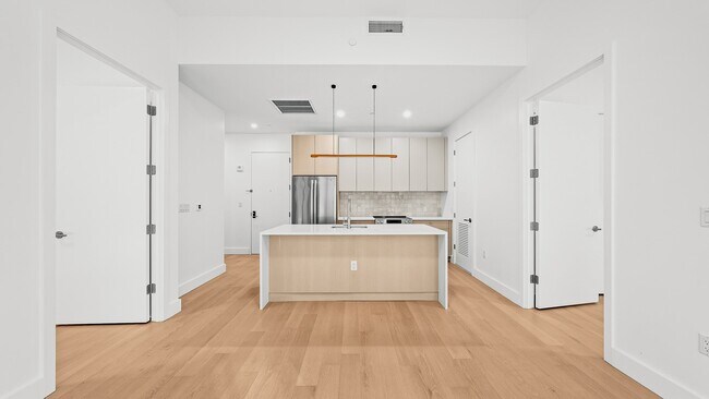 Foto del edificio - 250 W 49th St