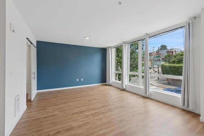Building Photo - 1 bedroom in Seattle WA 98102