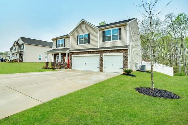 Building Photo - 117 Rippling Water Dr