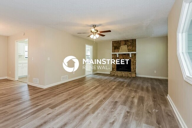 Building Photo - 3 Bedroom Pet-Friendly Home in Kennesaw, G...