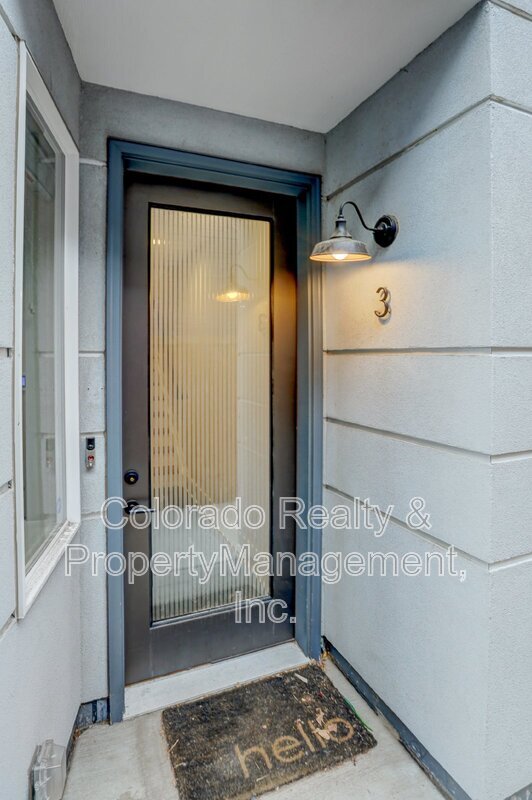Building Photo - 927 Inca St