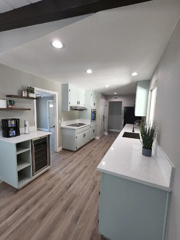 Foto del edificio - 440 Willamette Dr