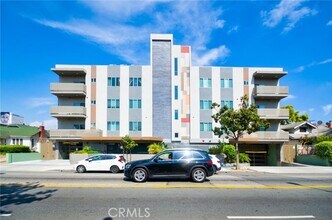 Building Photo - 820 S Wilton Pl