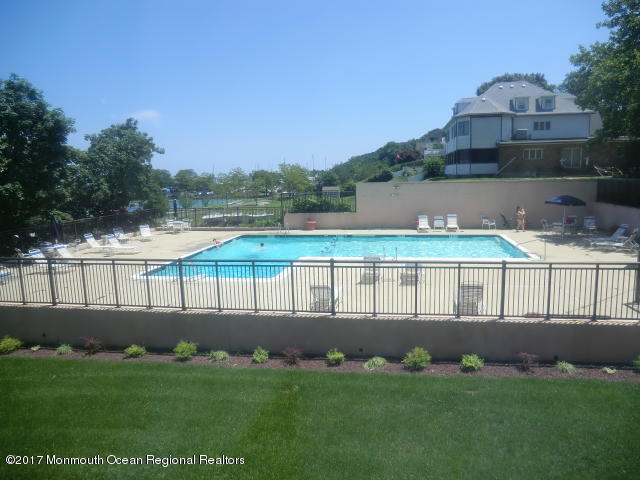 Primary Photo - 10 Ocean Blvd
