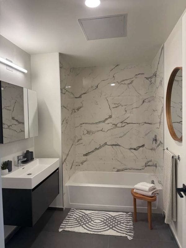 Building Photo - 395 6th St