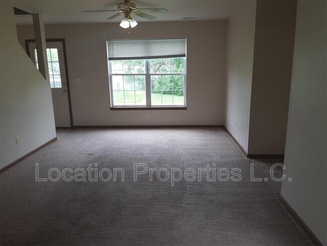 Building Photo - 938 E Wildcat Run St