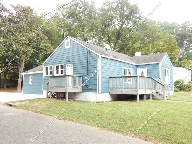 Building Photo - 1457 St Francis Ave