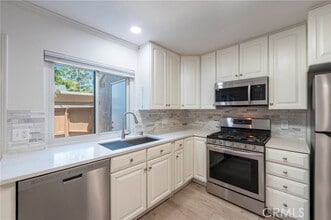 Building Photo - 23 Alderwood