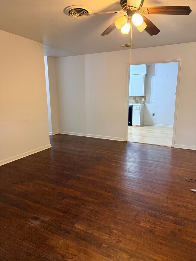 Foto del edificio - 2503 Broadview St