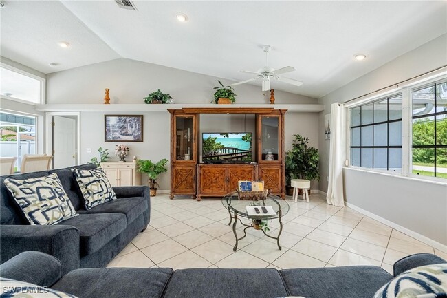 Building Photo - 11895 Claremont Dr